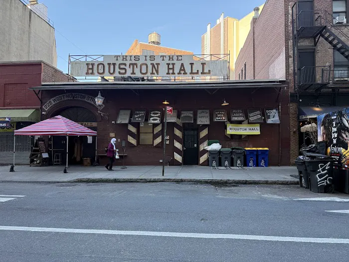 Houston Hall Picture 7