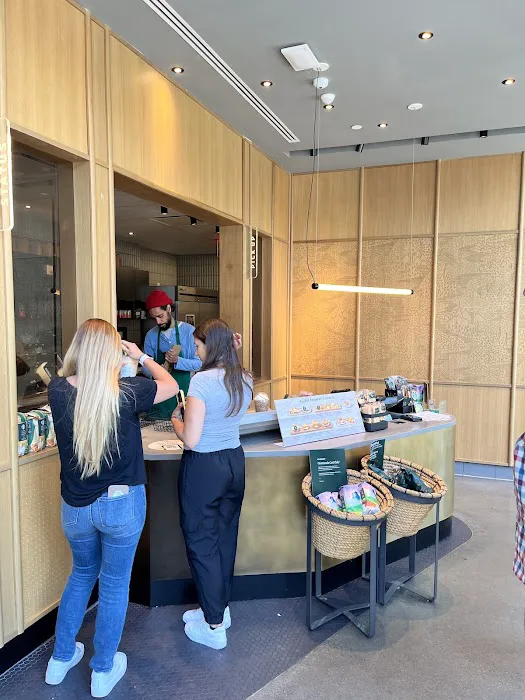 Starbucks Picture 2