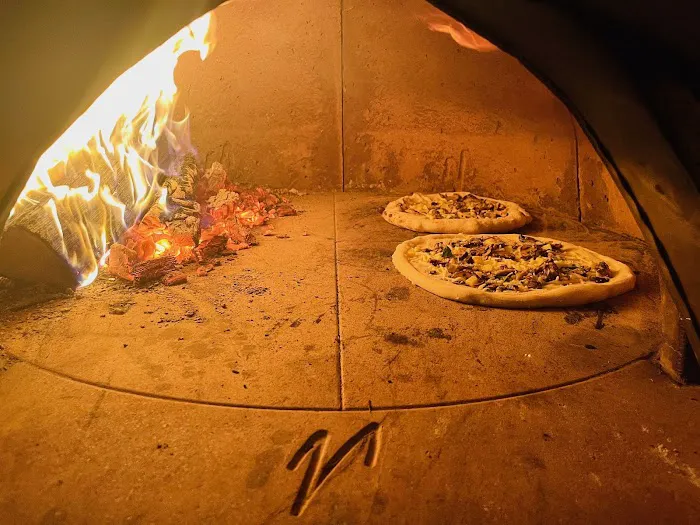 Briciola Pizza Bar Picture 3