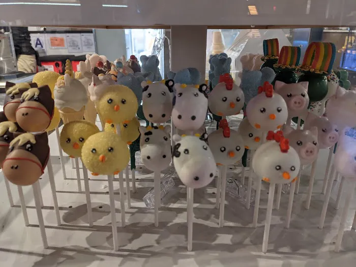 Rebecca's Cake Pops Picture 6