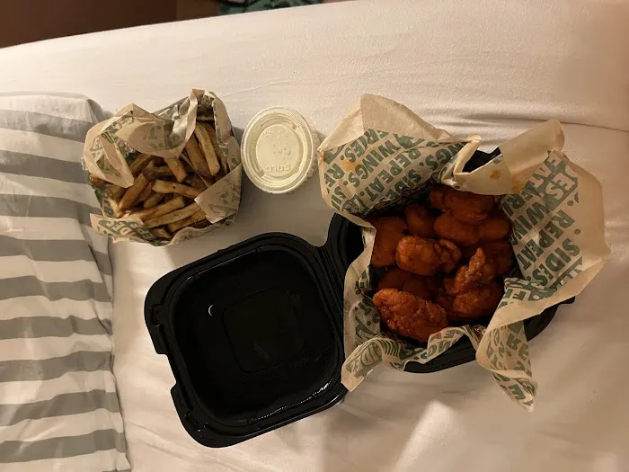 Wingstop Picture 3