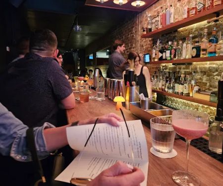 Bar Contra