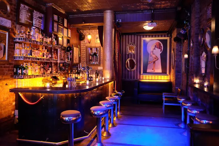 Nurse Bettie Cocktail Bar Picture 6