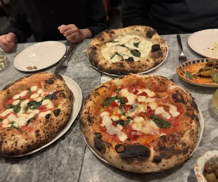 Una Pizza Napoletana