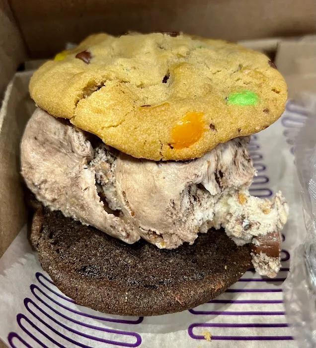 Insomnia Cookies Picture 8
