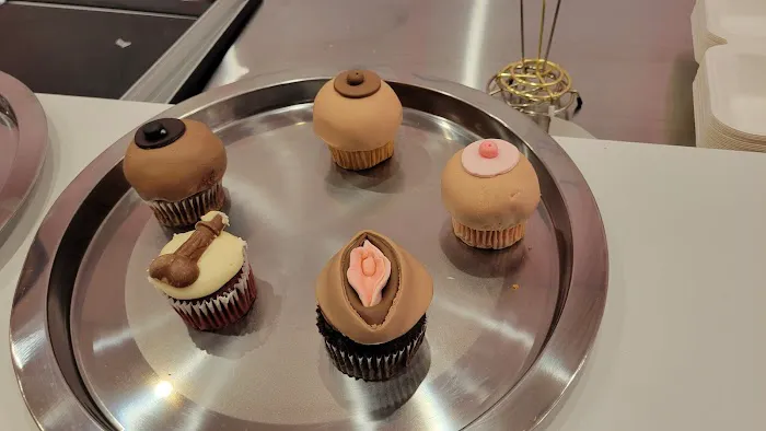 Kinky's Dessert Bar | Drinks, Birthdays, Bachelorettes Picture 9