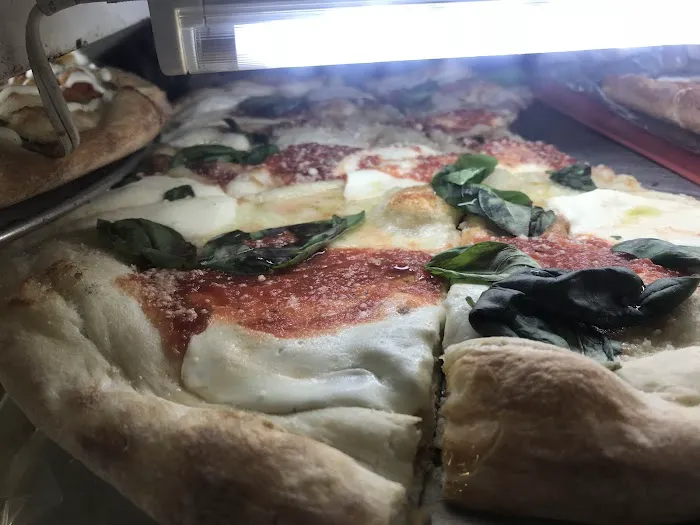 Stanton Street Pizza Picture 3