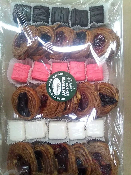 Moishe's Kosher Bakery Picture 2