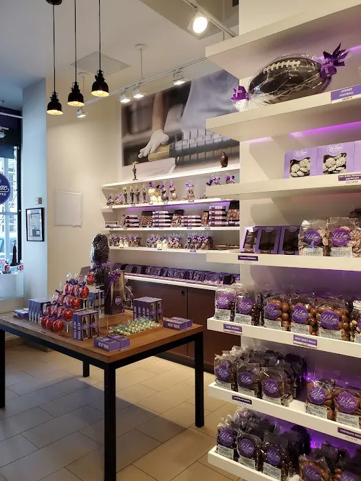 Li-Lac Chocolates (Bleecker St.) Picture 1