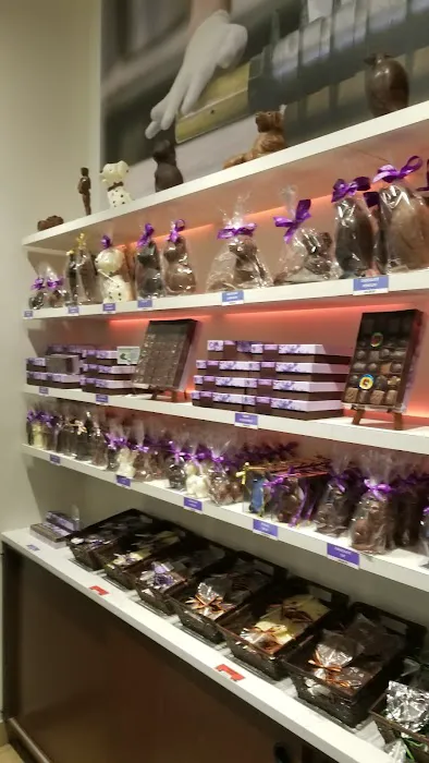 Li-Lac Chocolates (Bleecker St.) Picture 9