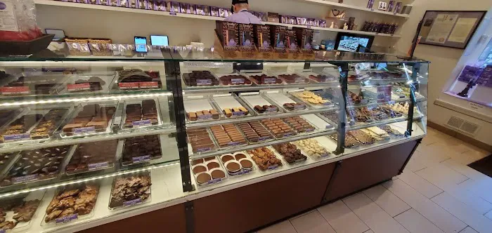 Li-Lac Chocolates (Bleecker St.) Picture 4