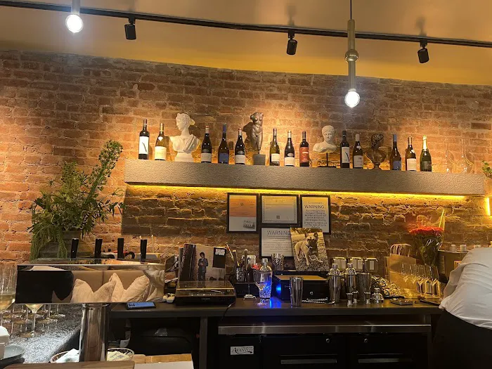 CARTA Wine Bar New York Picture 1