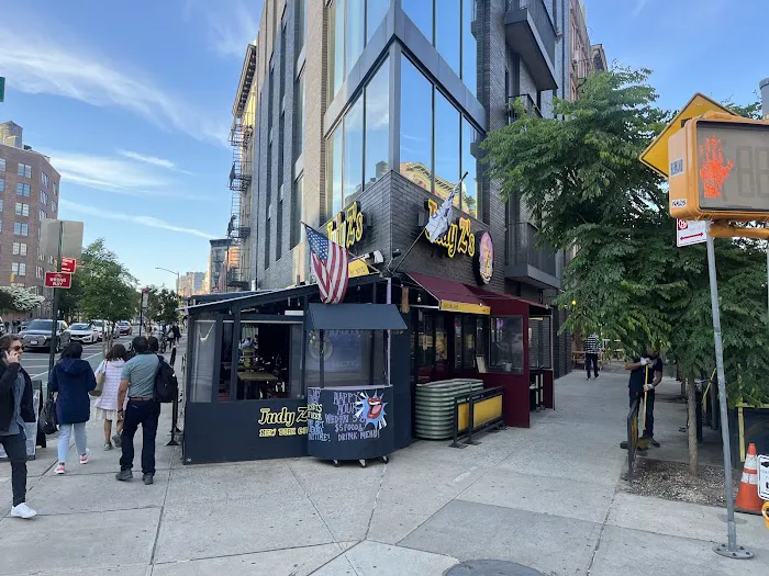 Judy Z’s Sports Tavern & Kitchen Picture 6