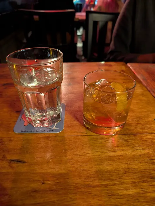 GMT Tavern Picture 8
