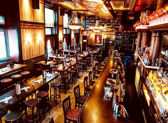 GMT Tavern Picture 9