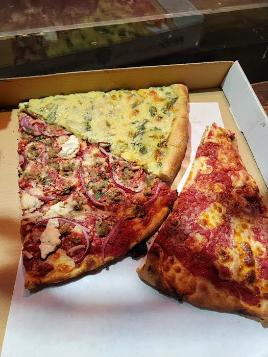 Artichoke Basille's Pizza Picture 1