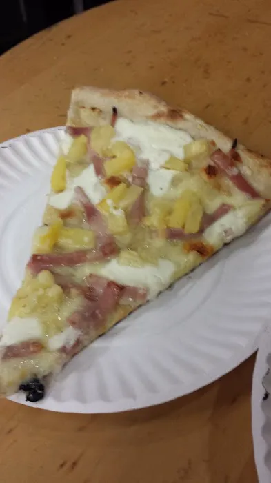 Ben's Pizzeria Picture 8