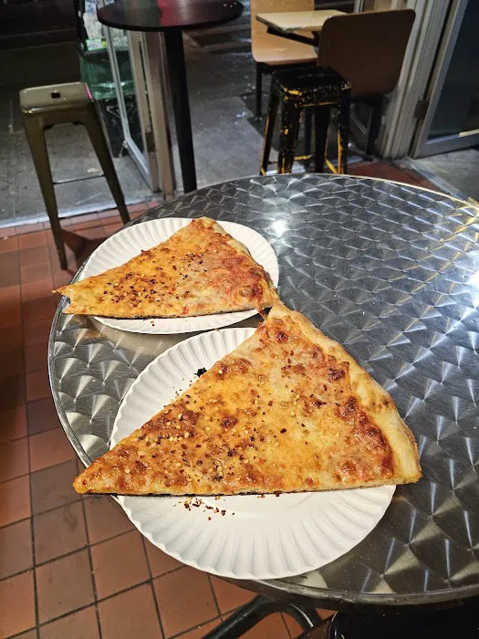Ben's Pizzeria Picture 10