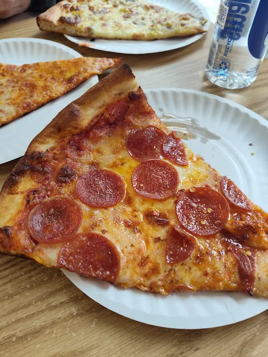 Ben's Pizzeria Picture 1