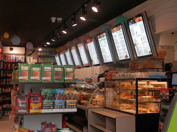 Heavenly Finest Deli Picture 8