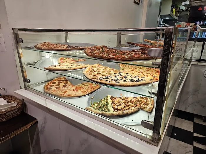 Artistic Pizza Picture 3
