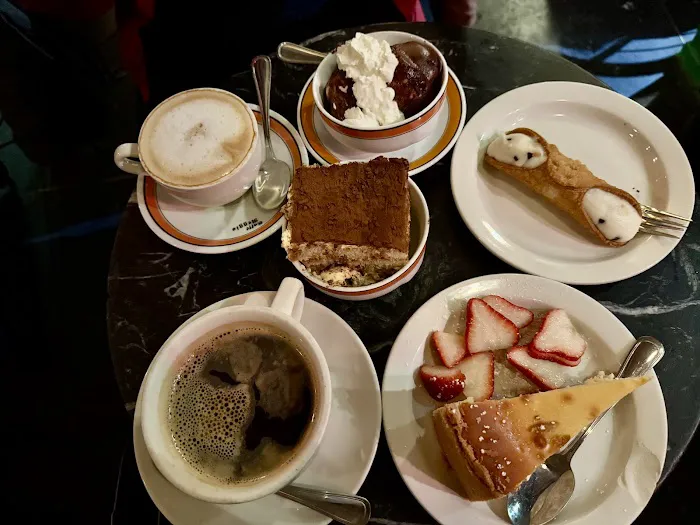 Caffe Reggio Picture 3