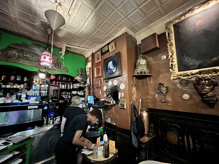 Caffe Reggio Picture 6