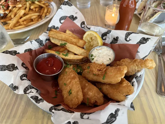 Mermaid Oyster Bar Picture 6