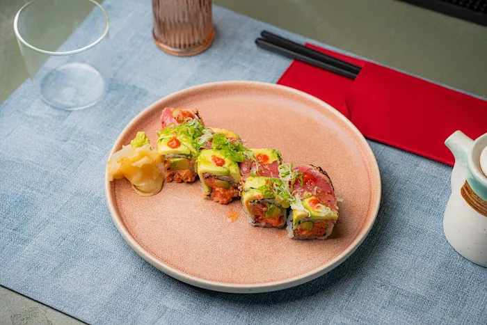 Rokunana | Creative Sushi Bar & Cocktails with Japanese-American Flair Picture 8