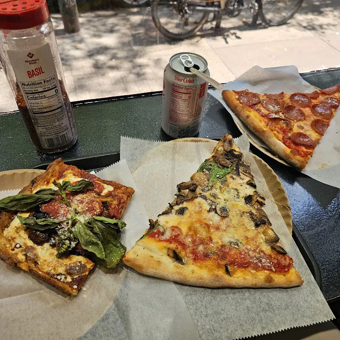 Uncle Sam's Pizza Picture 2