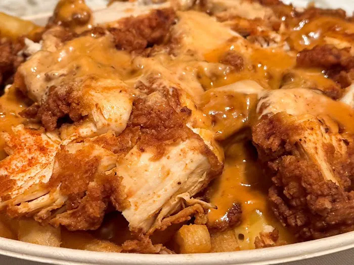 Fluffies Hot Chicken - LES Picture 9