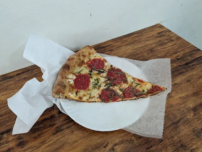 Pizza Loves Sauce Picture 4