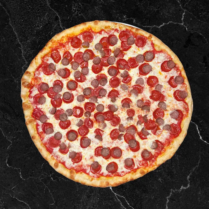 Pizza Loves Sauce Picture 2