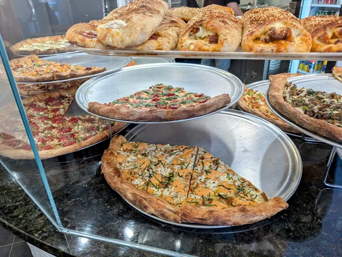 Pizza Loves Sauce Picture 1