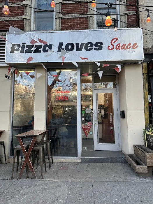 Pizza Loves Sauce Picture 5