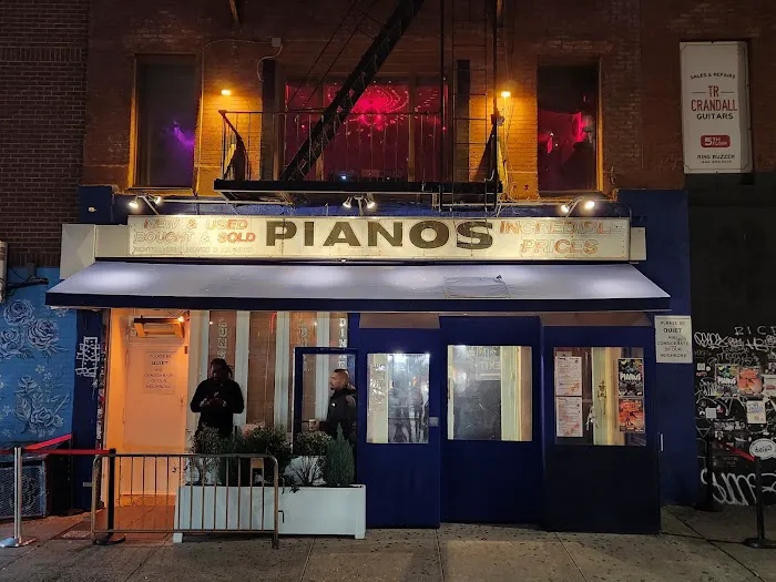 Pianos Picture 7