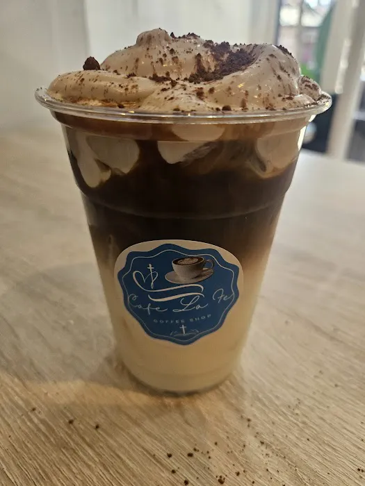 Cafe La Fe, coffee shop and bubble tea. Picture 2