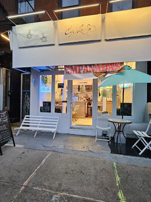 Cafe La Fe, coffee shop and bubble tea. Picture 7