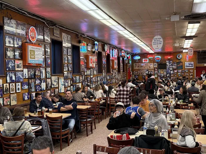 Katz's Delicatessen Picture 4