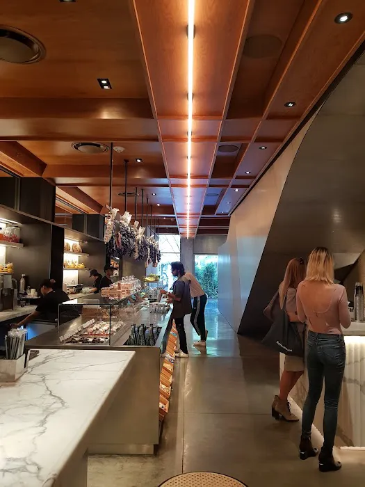 The Lobby Bar Picture 9