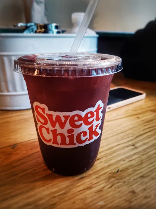 Sweet Chick Picture 5