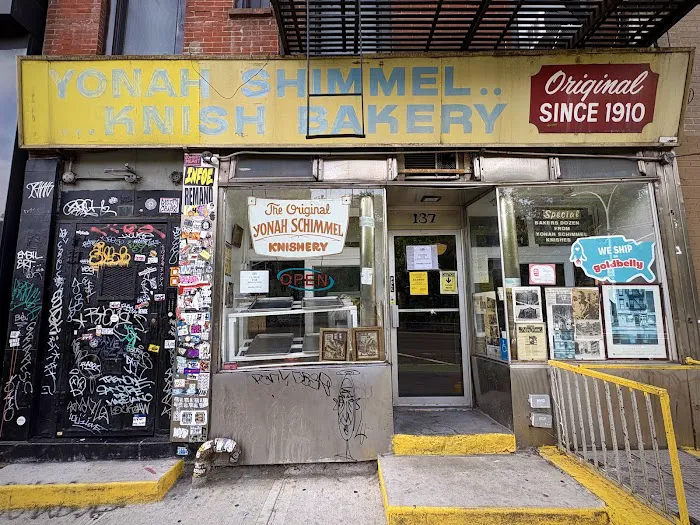 Yonah Schimmel's Knish Bakery Picture 9