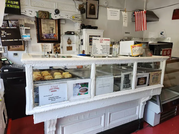 Yonah Schimmel's Knish Bakery Picture 8