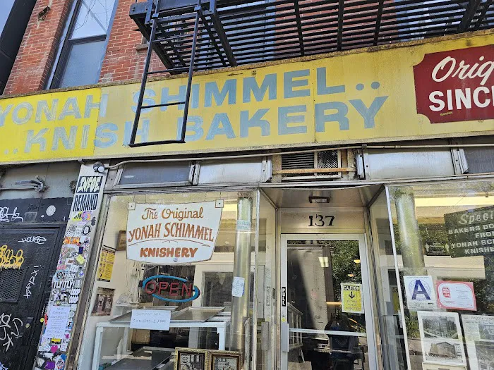 Yonah Schimmel's Knish Bakery Picture 2
