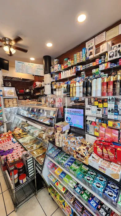 Pak Punjab Deli & Grocery Smoke Shop Picture 7