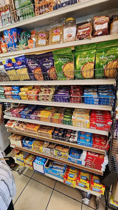 Pak Punjab Deli & Grocery Smoke Shop Picture 9