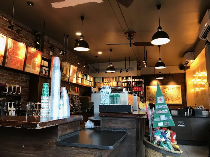 Starbucks Picture 5