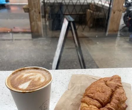 Au2019more Caffe - LES