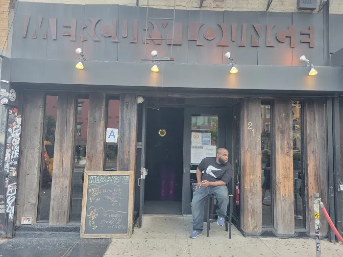 The Mercury Lounge Picture 4