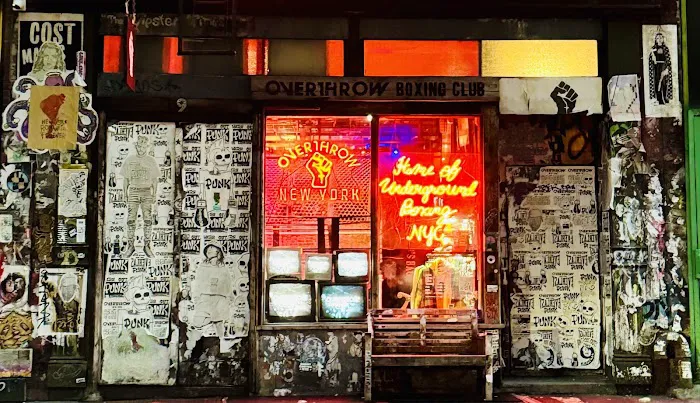 Bleecker Street Bar Picture 5